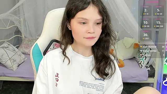 EmilyChaves 现场XXX聊天