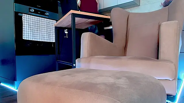 Pokazy przed kamerką – Yourfreebird