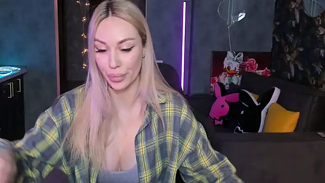 Blckmirrorr Adlı Modelin Canlı XXX Sohbeti