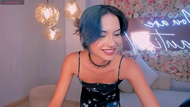 Chatroom XXX en direct de KayraLanne