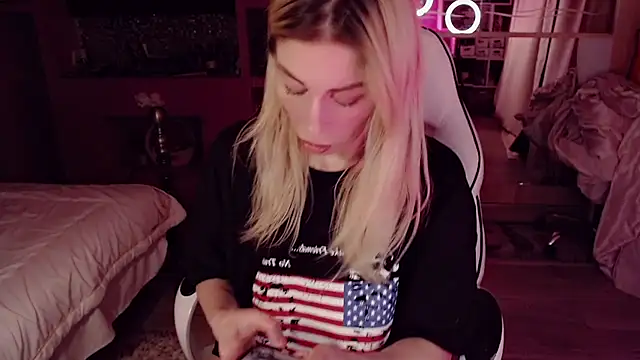 Czat XXX na żywo – AnnieGOld_