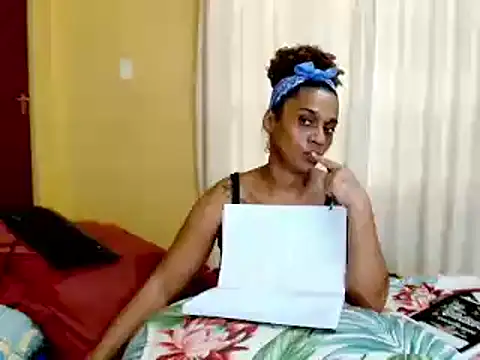 Chat +18 de MiZzCreator ao vivo