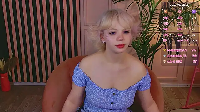 Waifu_Ketrin: απευθείας συνομιλία ΧΧΧ