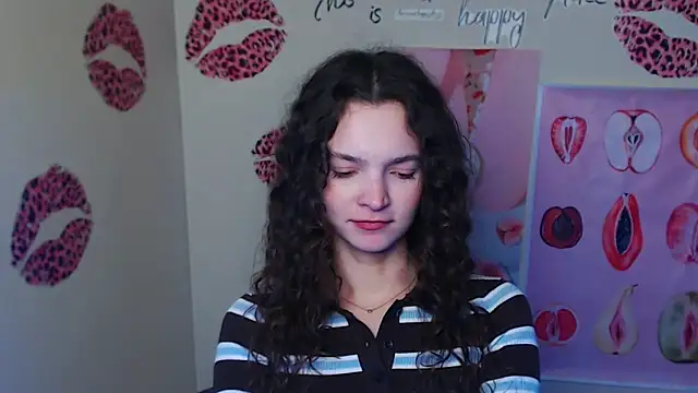 _SusieSu_ Adlı Modelin Canlı XXX Sohbeti