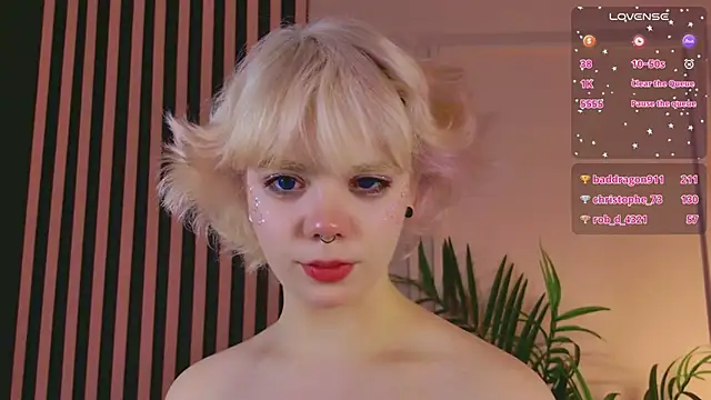 Chat +18 de Waifu_Ketrin ao vivo