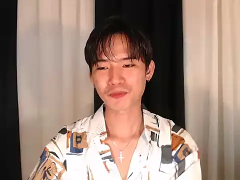 asian_dai Adlı Modelin Canlı XXX Sohbeti