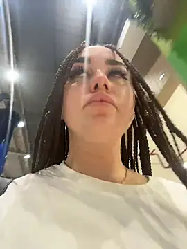 Chat XXX en directo de KiraSunshine