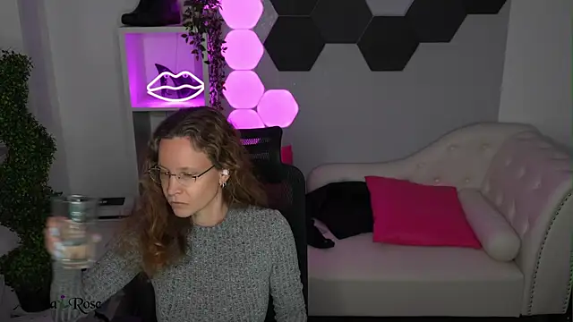 Chat XXX en directo de AnnikaRose