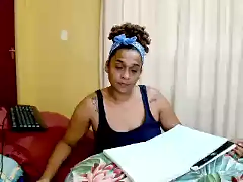 MiZzCreator webkamerás műsora