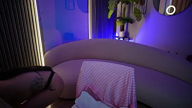 KaylaLuxx_ Chat XXX in diretta