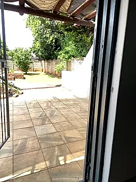 Czat XXX na żywo – Pearl_00