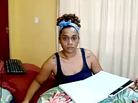 MiZzCreator – Live XXX-chat