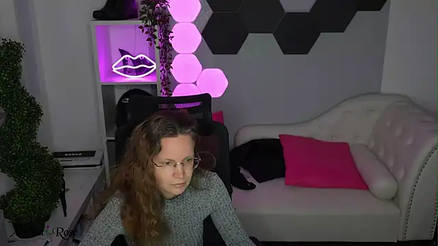 AnnikaRose: онлайн-секс-чат