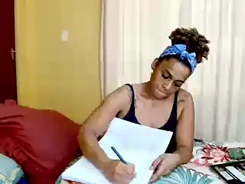 MiZzCreator live XXX chat