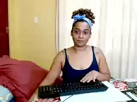 MiZzCreator Chat XXX in diretta