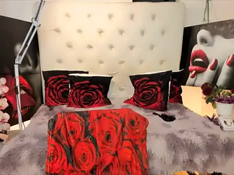 Playfullmaniac: онлайн-секс-чат