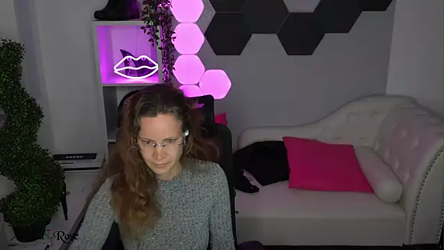 AnnikaRose 现场XXX聊天