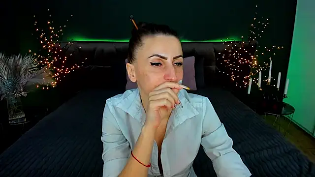 Rebecca_Diamond 现场XXX聊天