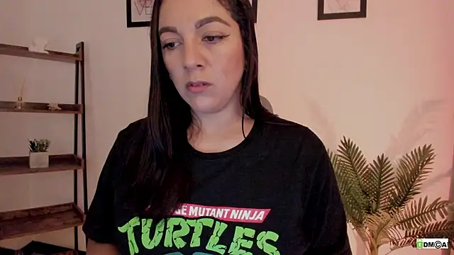 urcute_kitten Adlı Modelin Canlı XXX Sohbeti