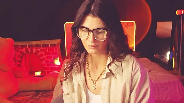 EmilyReal's Live XXX Chat