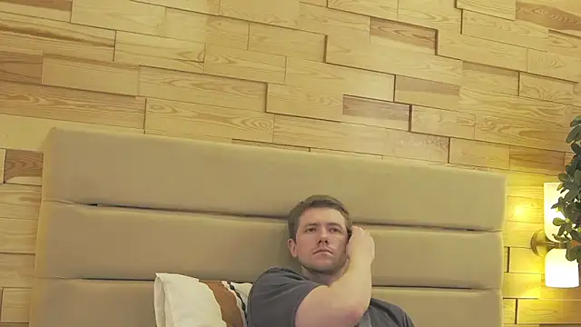 EthanPinkman's Live XXX Chat