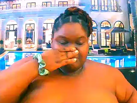 EbonyHotBuns Adlı Modelin Canlı XXX Sohbeti