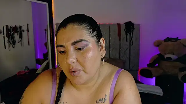 AndreaKinky's Live XXX Chat