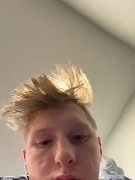 Novvikk88 live XXX chat