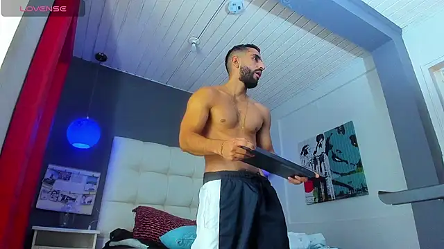 Yiyo10_ élő XXX-chatje