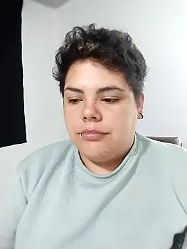 Hailey_Curvy Show in webcam