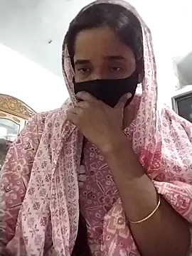 Fast_lady: διαδικτυακό σόου στην κάμερα