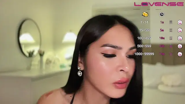 callMeMartina_Lyn's Webcam Show