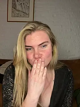 Czat XXX na żywo – SexyBlondJoanna