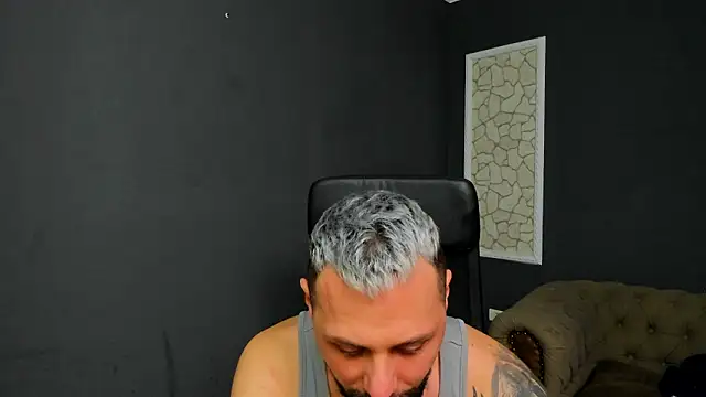 Chat +18 de BrianHunts ao vivo