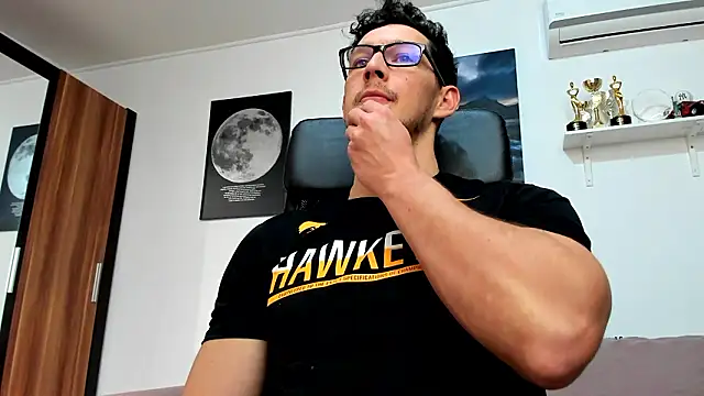 BrutusK08's Live XXX Chat