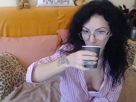 Emmatoo Live XXX-chat