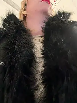 แชท XXX สดของ Giuliana_baby