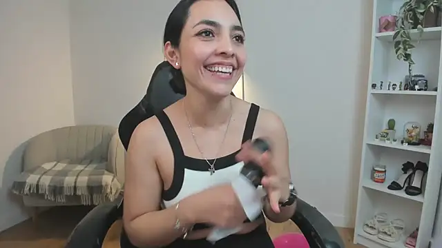 _BellaEvans_ Live XXX-chat