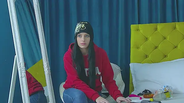 RubyHills Adlı Modelin Canlı XXX Sohbeti