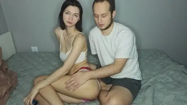 دردشة Pearl_couple الجنسية المباشرة