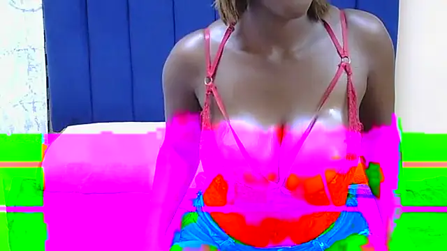 دردشة SexyBoobsxX97 الجنسية المباشرة