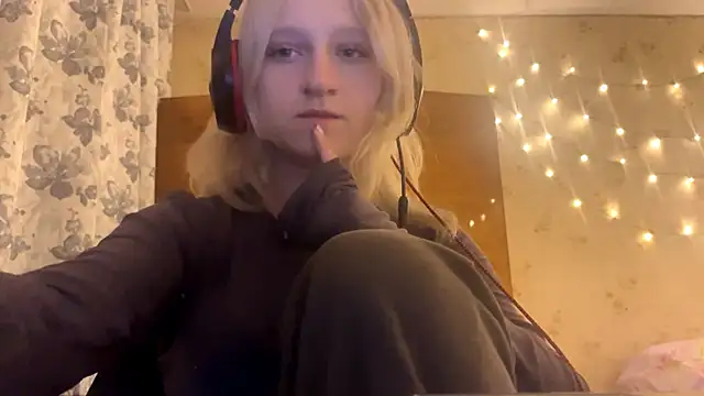 Вебкам-шоу julysflowers