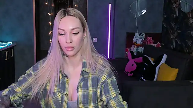 Blckmirrorr Chat XXX in diretta