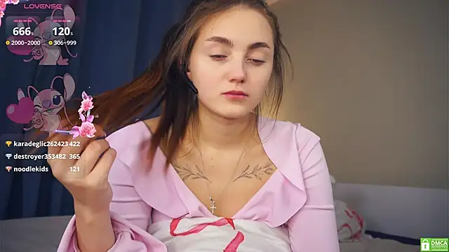 LoraDaviのライブXXXチャット