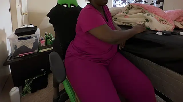 -Yagurlwest 现场XXX聊天