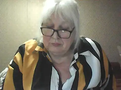 Alexia64231のライブXXXチャット