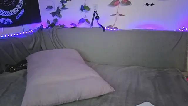 Chat +18 de kawai_kittypus ao vivo