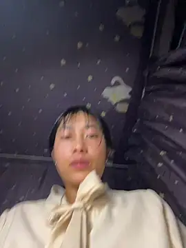 LyLyX09 Live XXX Chat