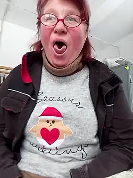 SquirrelFineのライブXXXチャット