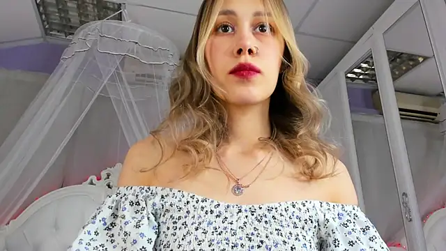 SofiaSolar Live XXX-Chat